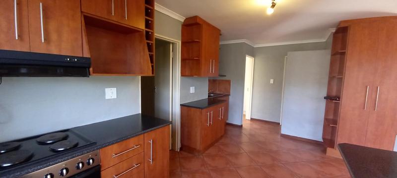 To Let 3 Bedroom Property for Rent in Gordons Bay Western Cape